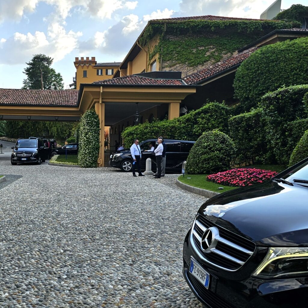 luxury-transfers-for-group-travel